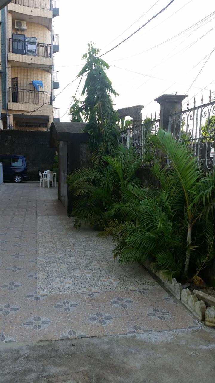 Les Cottages Douala Exterior foto